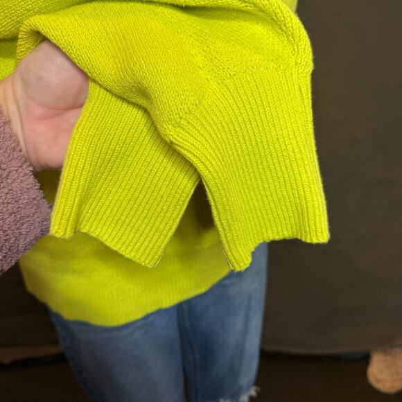 LOFT 100% Cotton Turtleneck Sweater Women’s M Neon Yellow Chunky Knit Bright - Picture 4 of 9